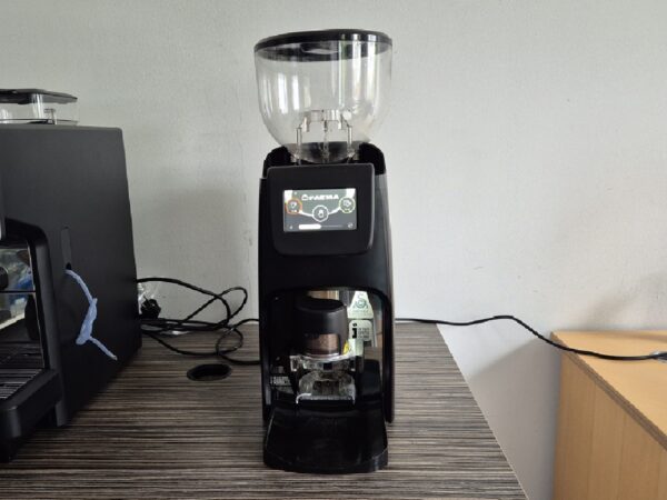 Groundbreaker mit Tamper